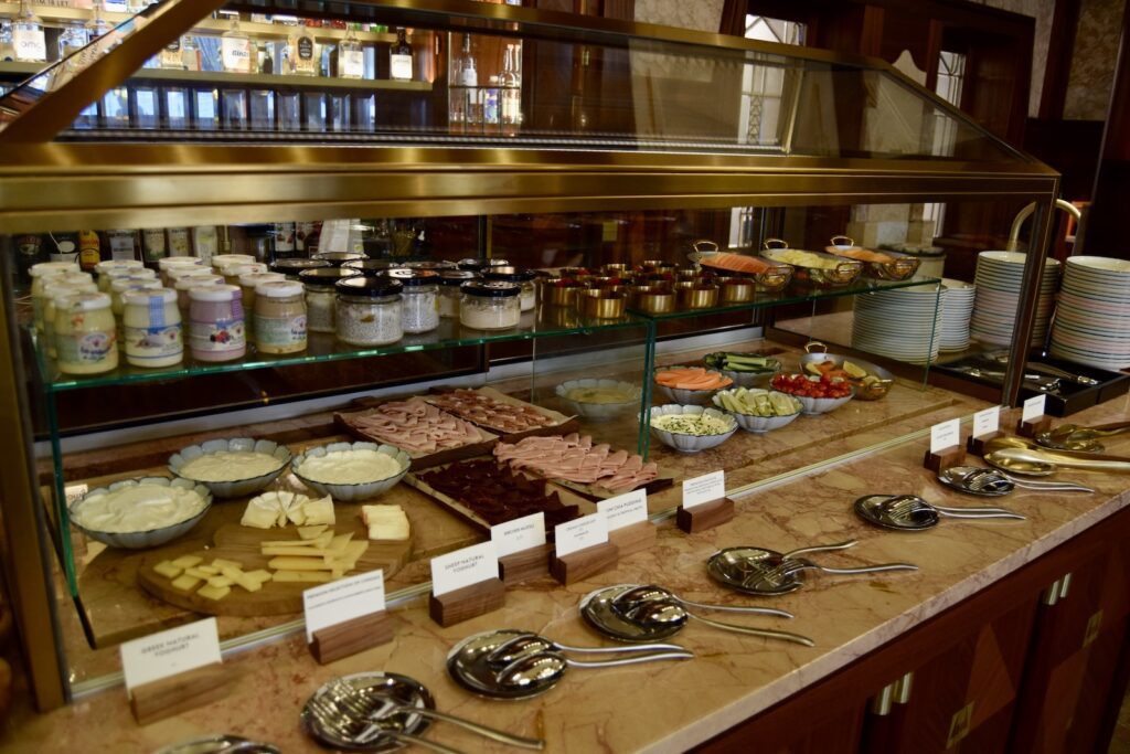 Im Haus, Bäckerei, Snack, Delikatesse, Geschäft, Vitrine, Essen, Fastfood, Delikatessen, Display, Tisch, Wand, Buffet, Regal, Ausgestellt, Konditorware, Vielfalt, Verschiedenes, Laden