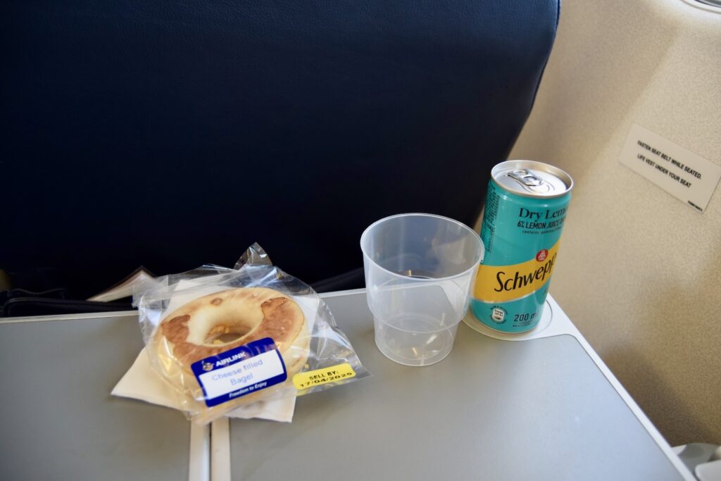 Text, Softdrink, Snack, Im Haus, Blechdose, Wand, Tisch, Essen, Behälter, Tasse