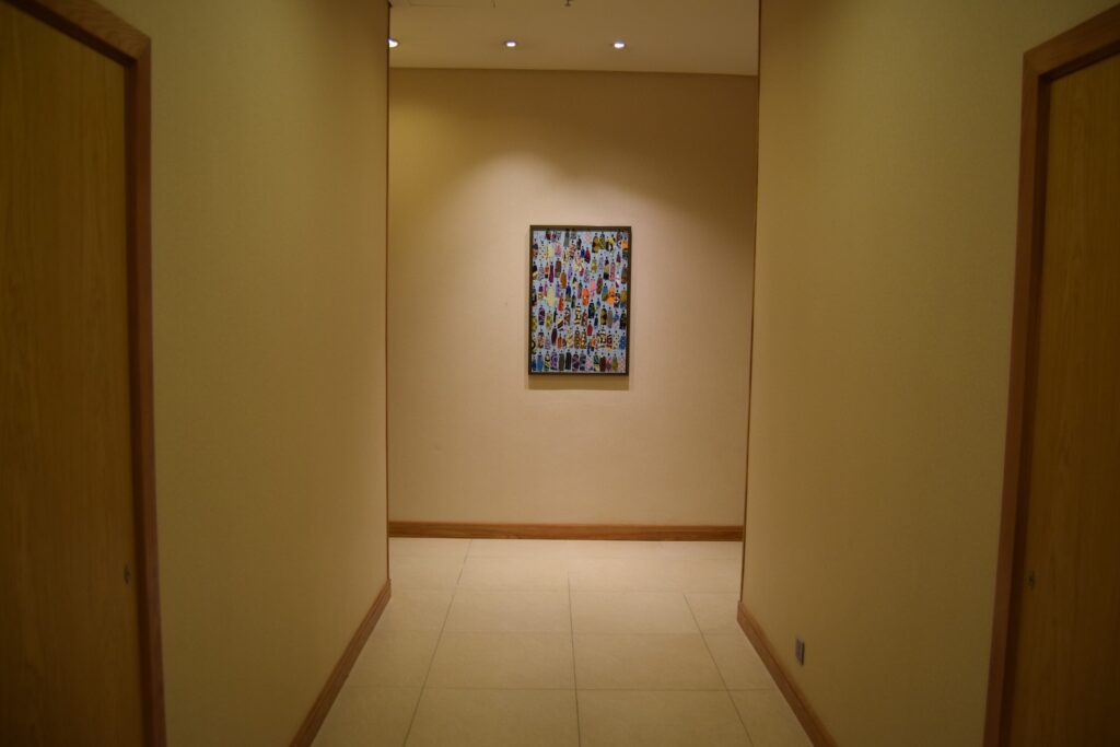 Wand, Im Haus, Decke, Inneneinrichtung, Gebäude, Tür, Fußboden, Putz, Bilderrahmen, Haltevorrichtung, Kunst, Zimmer, Boden, Bild