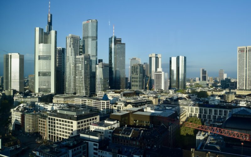 Hochhaus, Metropolregion, Metropole, Skyline, Gebäude, Stadtlandschaft, Stadtgebiet, draußen, Himmel, Stadtzentrum, Turm, Gewerbegebäude, Wohnungseigentum, Stadt, Mischnutzung, Wolkenkratzer