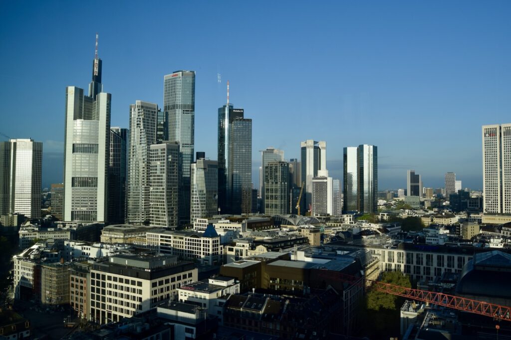 Hochhaus, Metropolregion, Skyline, Metropole, Gebäude, Stadtlandschaft, draußen, Stadtgebiet, Turm, Himmel, Stadtzentrum, Gewerbegebäude, Wohnungseigentum, Stadt, Mischnutzung, Firmensitz, Wolkenkratzer