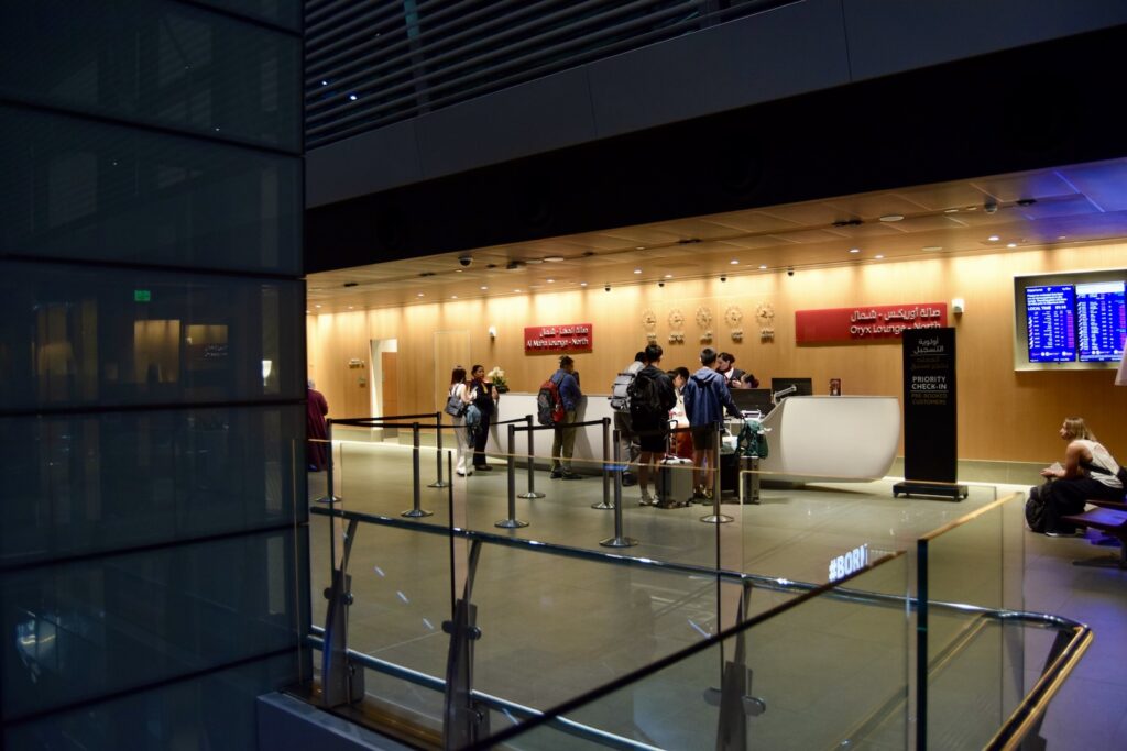 Person, Im Haus, Empfangshalle, Decke, Flughafen, Boden, Menschen