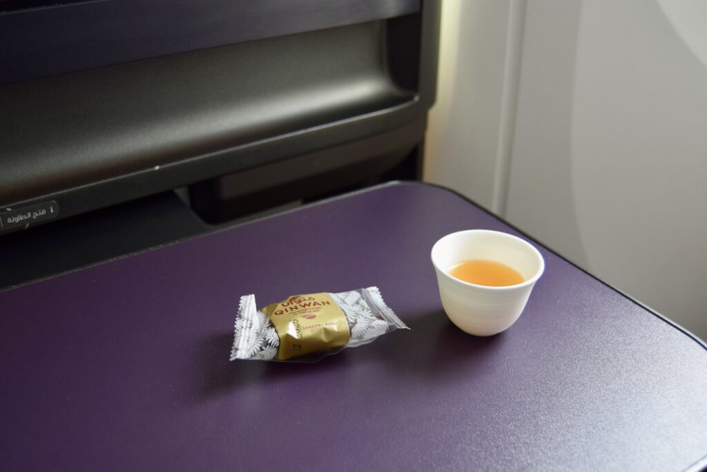 Im Haus, Tee, Tisch, Geschirr, Tasse, Snack, Kaffeetasse, Essen, Kaffee, Sitzen