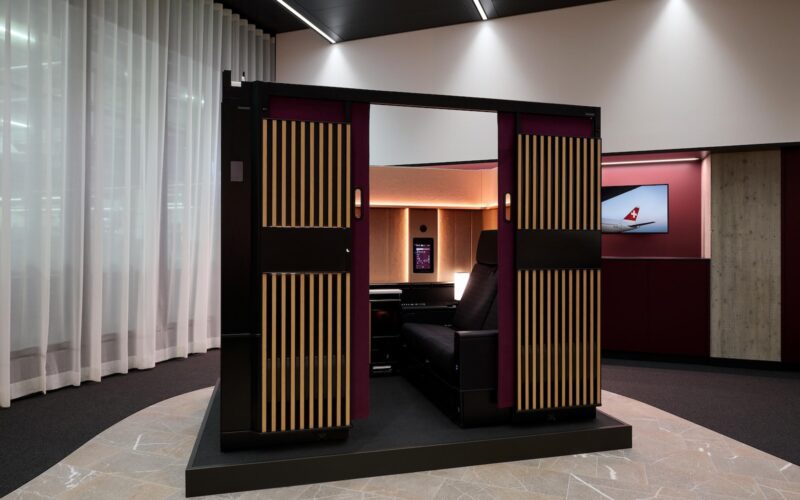 Im Haus, Inneneinrichtung, Wand, Vorhang, Mobiliar, Fußboden, Tür, Boden, Decke, Zimmer, Design