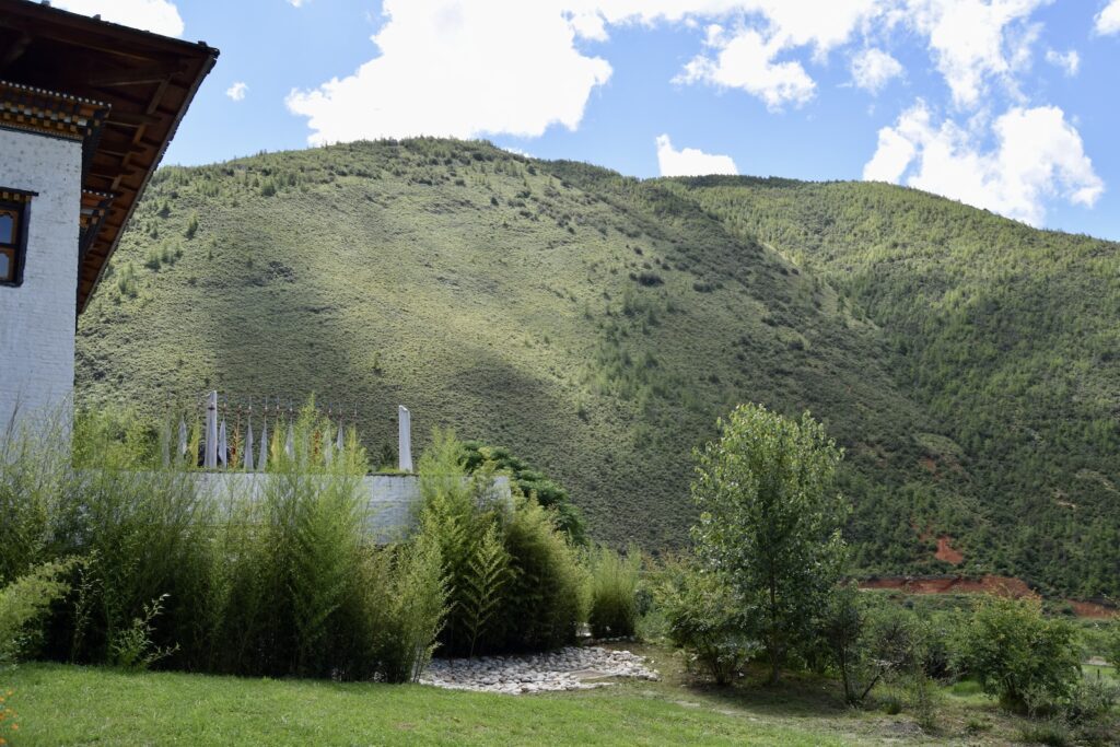 draußen, Wolke, Gras, Pflanze, Himmel, Baum, Landschaft, Berg, Natur, Landgebiet, Grundstück, Haus, Hochland, Hill Station, Vegetation, Feld