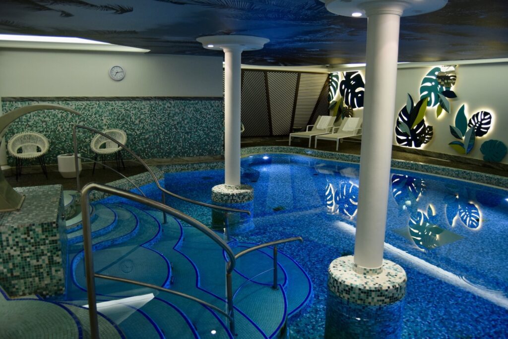Majorelle Blue, Schwimmbecken, Wasser, Im Haus, Blau, Wand, Pool, Decke