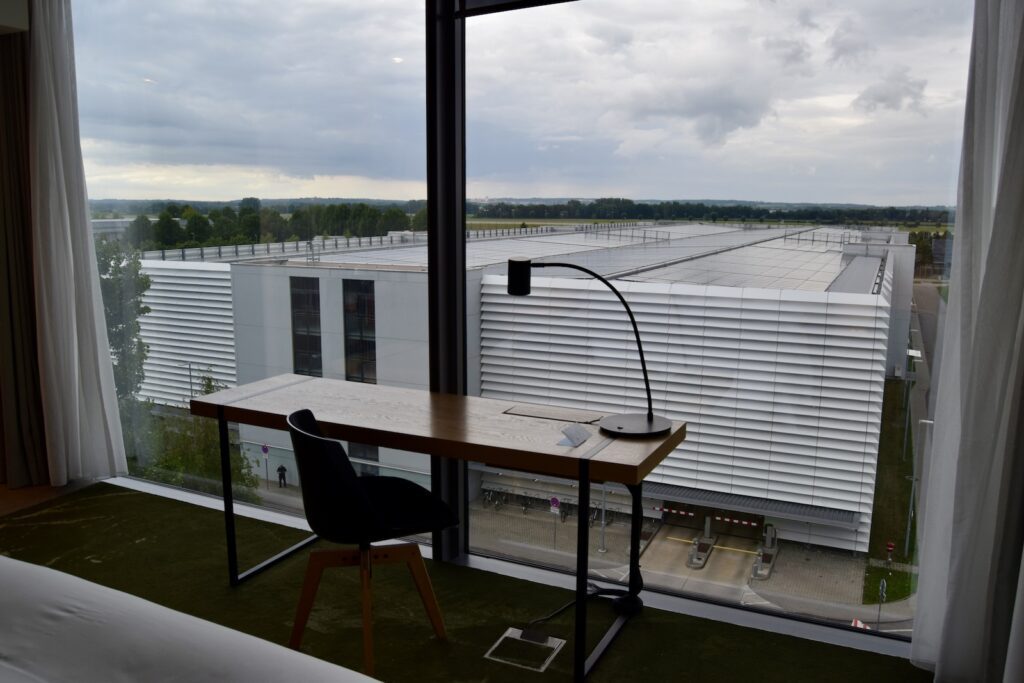 Wolke, Himmel, Fenster, Mobiliar, draußen, Tisch, Wasser, See, Deck, Aussicht, Sitzen, Im Haus, Stuhl