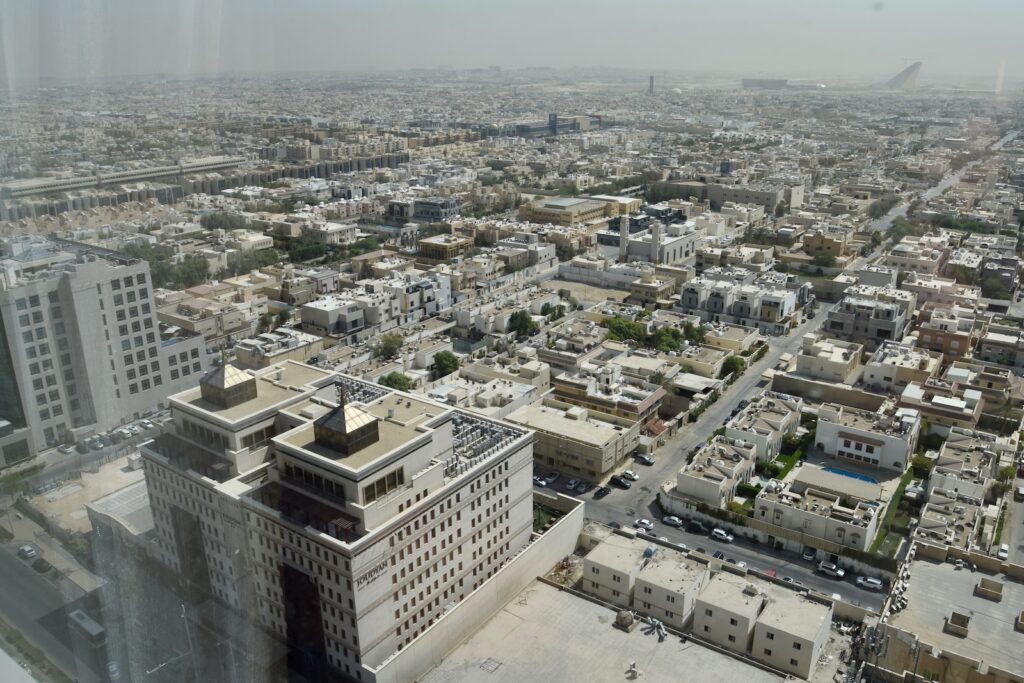 Gebäude, draußen, Stadtgebiet, Metropolregion, Metropole, Hochhaus, Luftfotografie, Stadtlandschaft, Himmel, Skyline, Nebel, Vogelperspektive, Städtebau, Stadtzentrum, Stadt, Wolkenkratzer, Turm