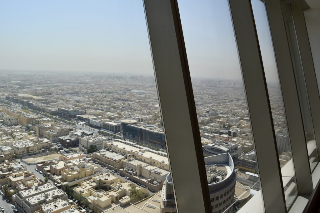 Gebäude, Himmel, Wolkenkratzer, Stadtgebiet, Metropolregion, Metropole, draußen, Fenster, Stadt, Turm