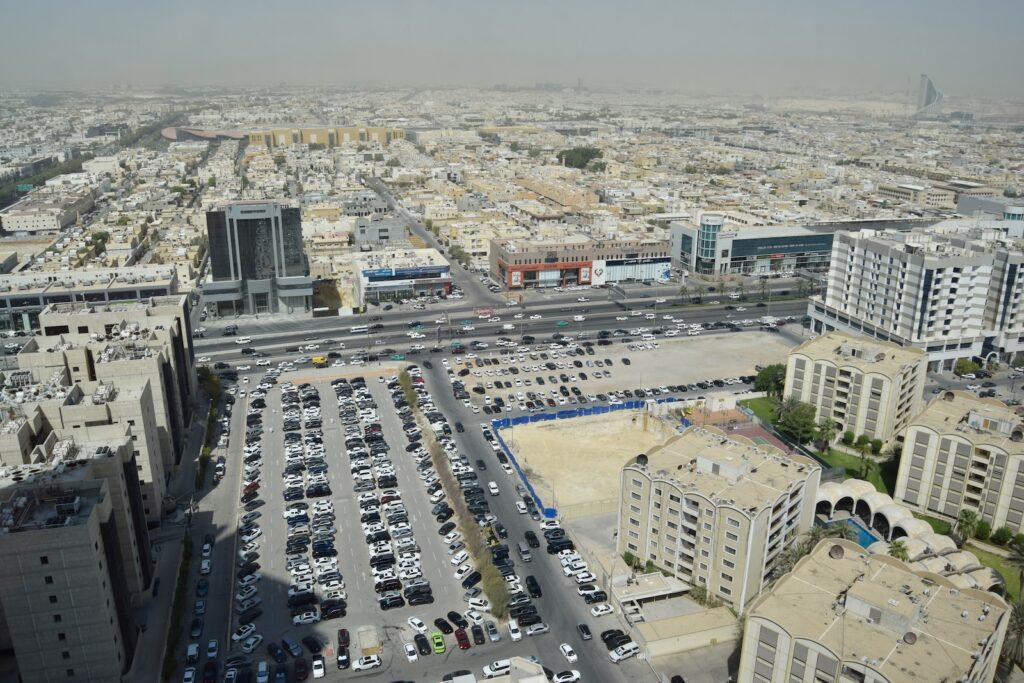 Gebäude, draußen, Stadtgebiet, Metropolregion, Metropole, Luftfotografie, Stadtlandschaft, Hochhaus, Städtebau, Skyline, Vogelperspektive, Himmel, Stadtzentrum, Wohnung, Wohnlage, Turm, Mischnutzung, Wohnungseigentum, Vorort, Stadt, Luftbild
