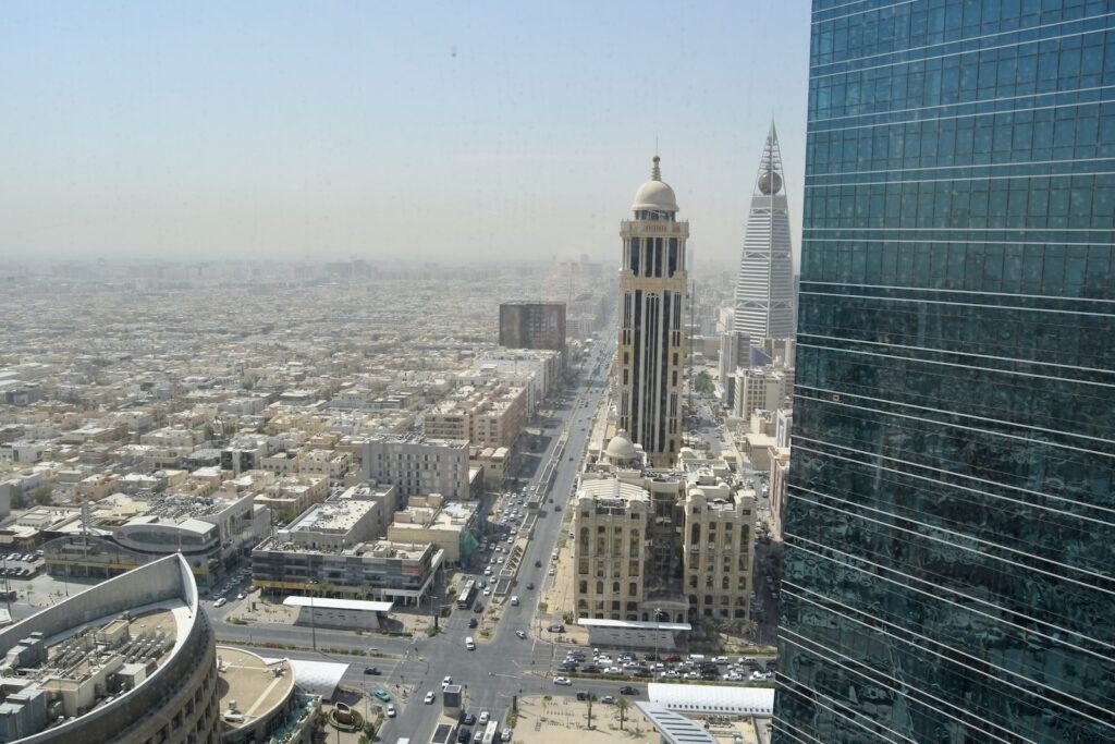 Gebäude, Metropole, Metropolregion, Hochhaus, Stadtgebiet, Himmel, Stadtlandschaft, draußen, Gewerbegebäude, Skyline, Turm, Stadtzentrum, Wolkenkratzer, Stadt