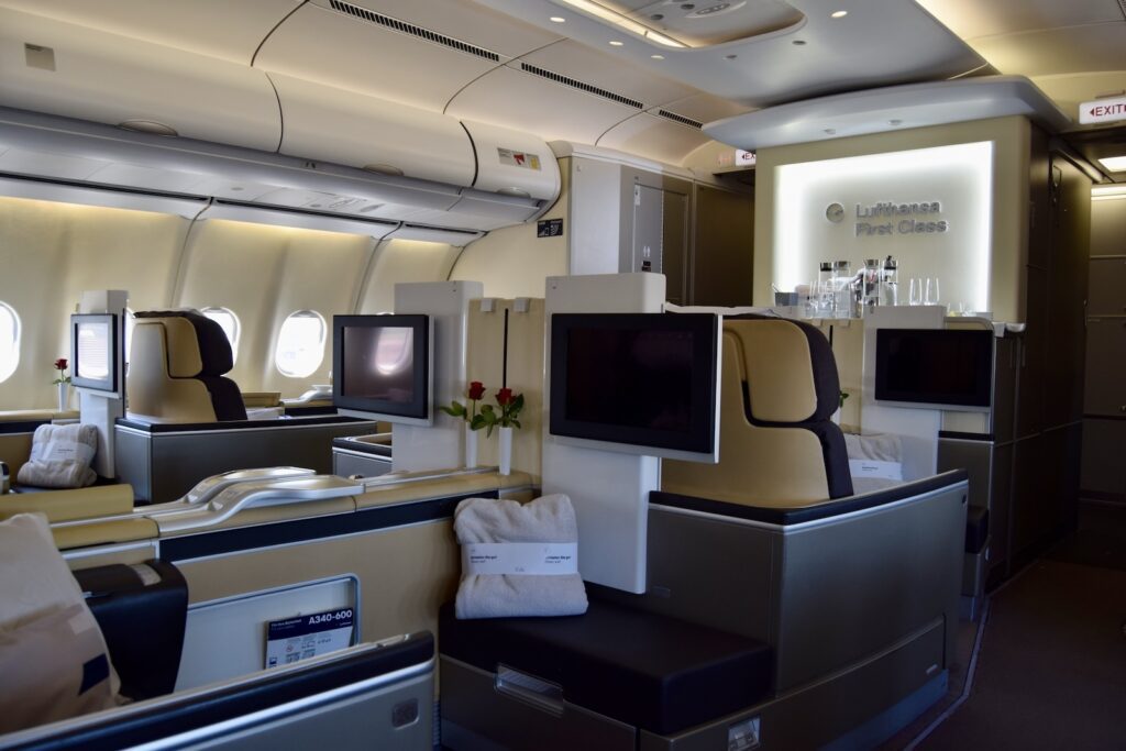 Im Haus, Decke, Wand, Mobiliar