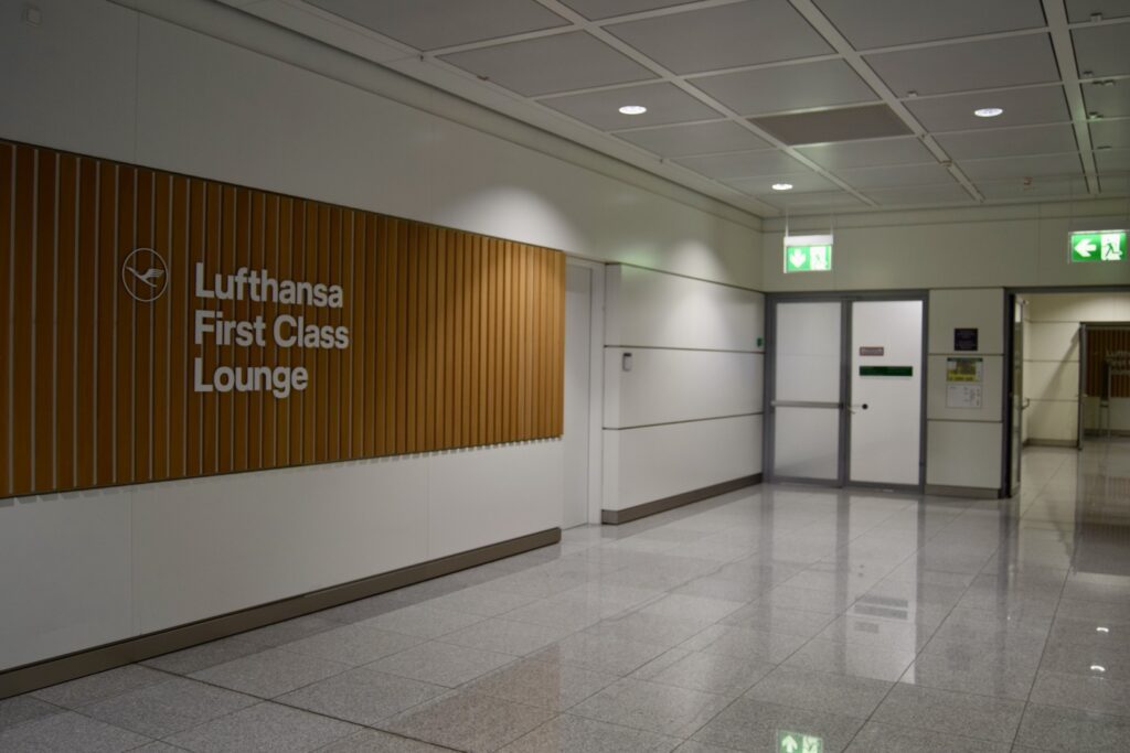 Im Haus, Decke, Boden, Wand, Fußboden, Haltevorrichtung, Halle