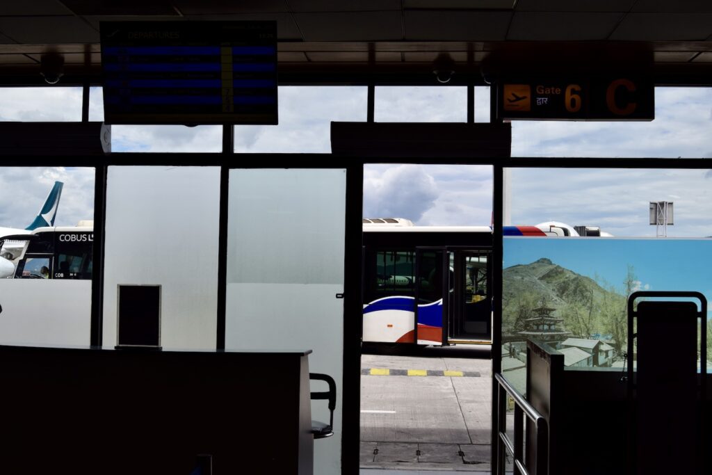 Himmel, draußen, Tor, Fenster, Flughafen, Mautstelle, Bus