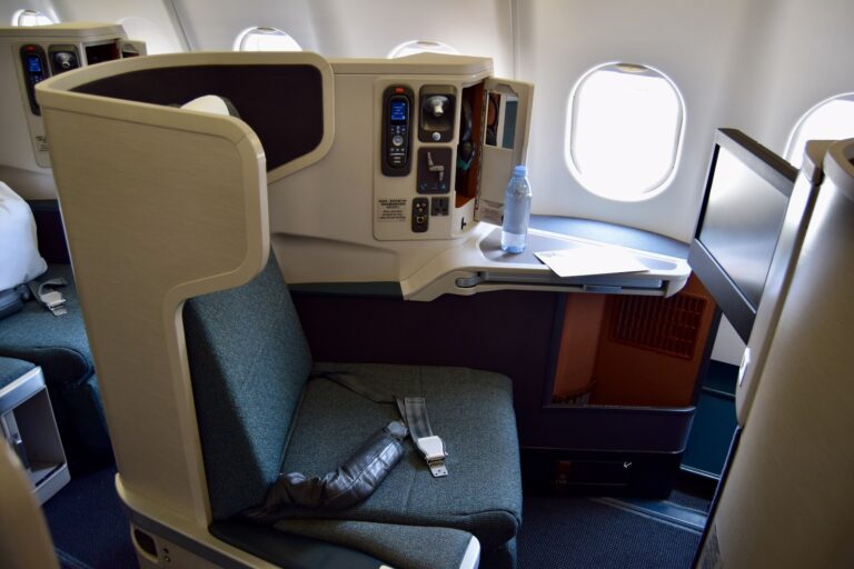 Im Haus, Fahrzeug, Flugzeugkabine