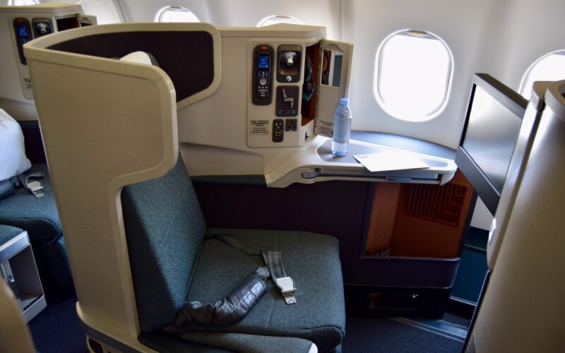 Im Haus, Fahrzeug, Flugzeugkabine