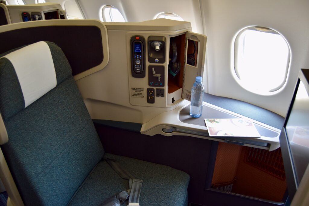 Im Haus, Flugzeugkabine, Fahrzeug, Wand