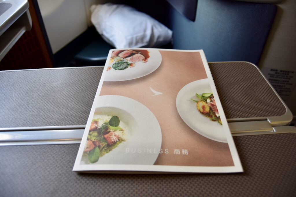 Geschirr, Im Haus, Platte, Tisch, Essen, Mahlzeit, Serviertablett, Serviergeschirr, Kulinarik, Tablett