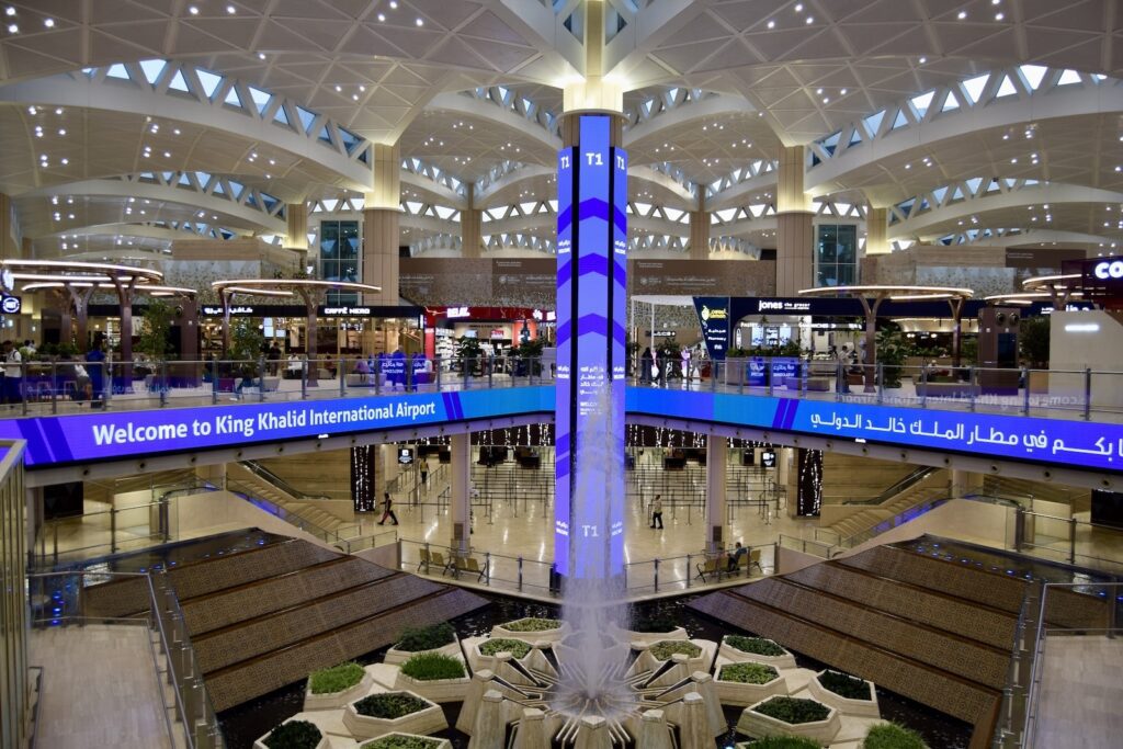 Gebäude, Decke, Im Haus, Einkaufszentrum, Groß, Mitte, Boden, Flughafen