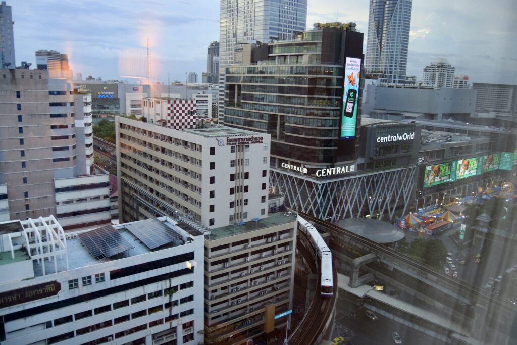 Hochhaus, Metropolregion, Gebäude, draußen, Metropole, Stadtgebiet, Gewerbegebäude, Himmel, Stadtlandschaft, Stadtzentrum, Wohnungseigentum, Skyline, Mischnutzung, Fenster, Wohnung, Turm, Stadt, Wolkenkratzer