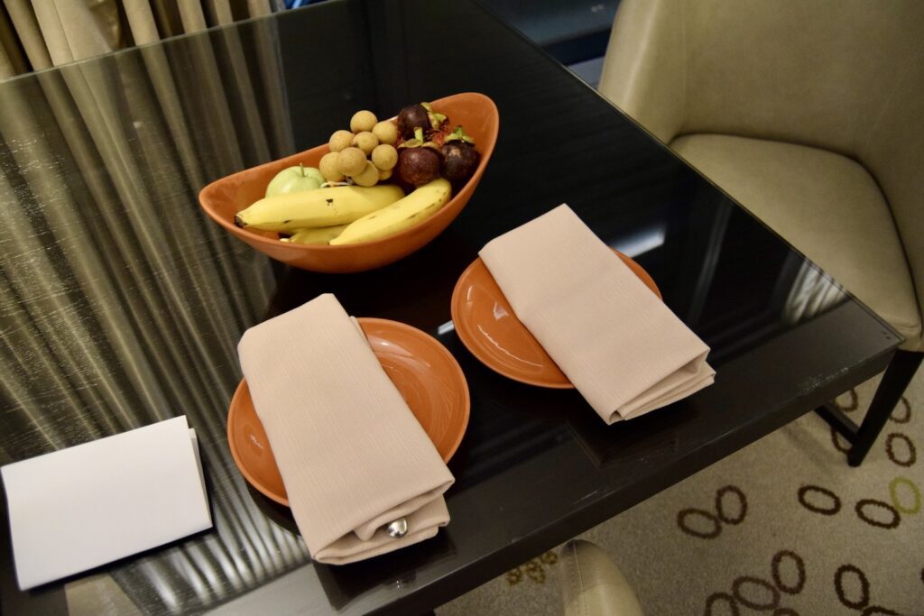 Im Haus, Snack, Fastfood, Tisch, Essen, Mahlzeit, Mobiliar, Geschirr