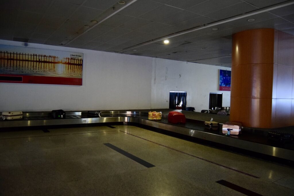 Im Haus, Decke, Wand, Gepäckabholung, Boden, Flughafen