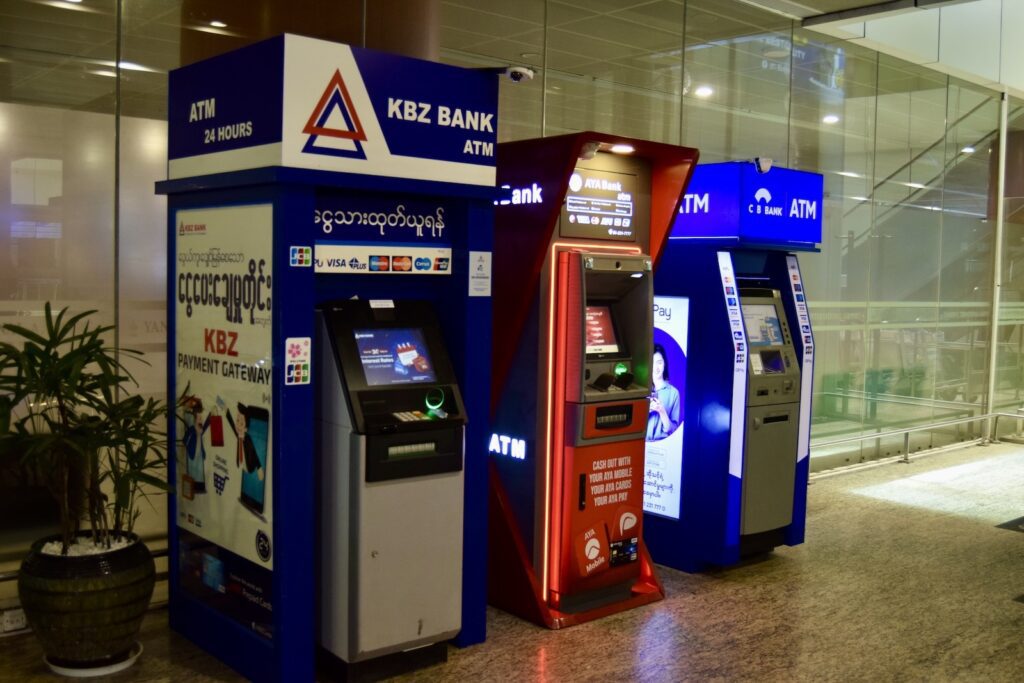 Text, Gebäude, Im Haus, Boden, Gelände