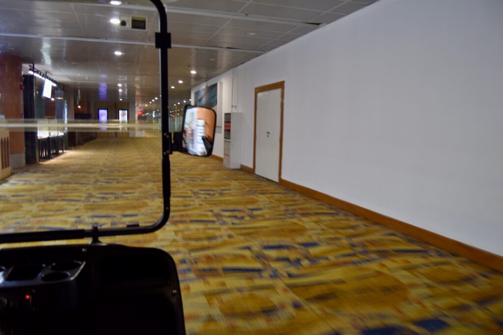 Im Haus, Boden, Wand, Decke, Fußboden, Gelände