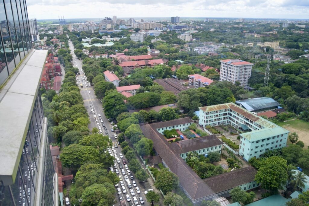 draußen, Wolke, Himmel, Städtebau, Stadtgebiet, Luftfotografie, Gebäude, Wohnlage, Vorort, Metropolregion, Baum, Vogelperspektive, Mischnutzung, Haus, Nachbarschaft, Hochhaus, Wohnung, Metropole, Stadtzentrum, Luftbild, Stadt, Reise