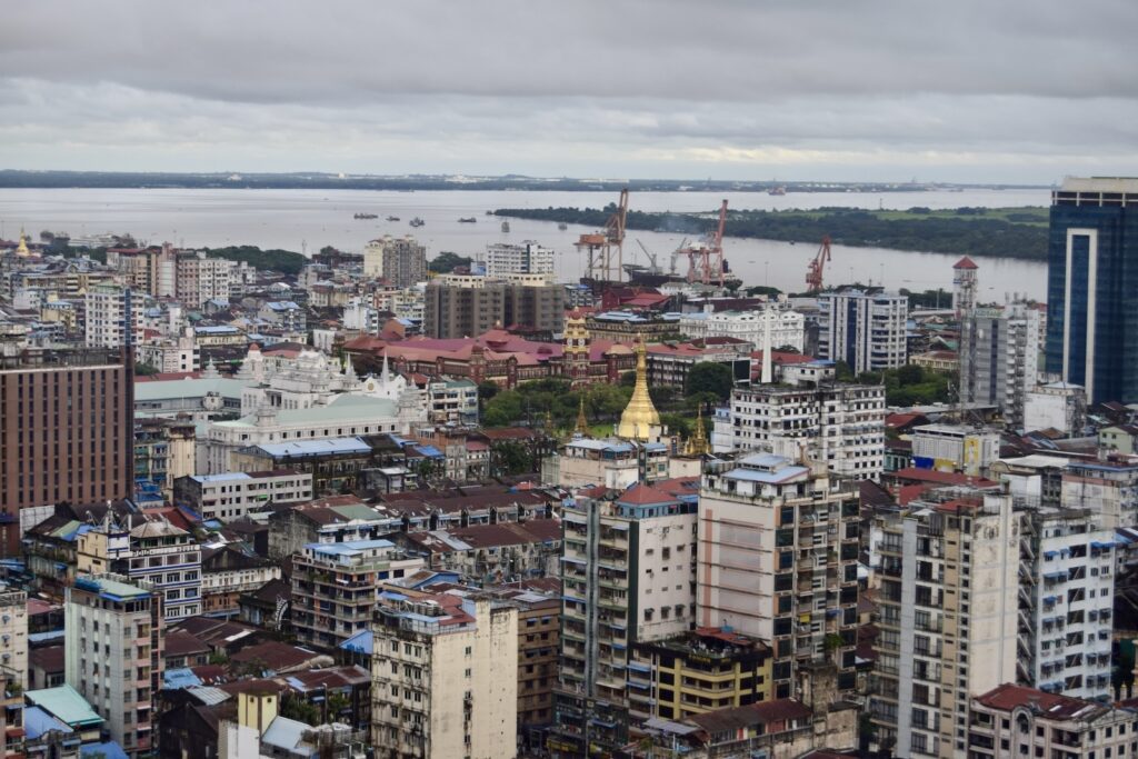 draußen, Wolke, Skyline, Himmel, Stadtgebiet, Stadtlandschaft, Metropolregion, Gebäude, Metropole, Hochhaus, Turm, Stadtzentrum, Stadt, Wohnung, Wohnungseigentum, Mischnutzung, Luftfotografie, Wolkenkratzer, Landschaft