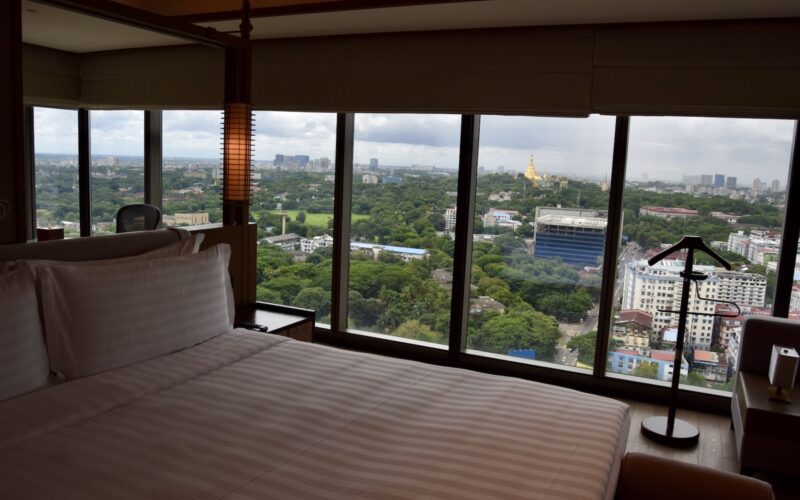 Im Haus, Fenster, Mobiliar, Inneneinrichtung, Tageslichtsysteme, Haus, Boden, Wand, Penthouse, Hotel, Aussicht, Decke, Groß, Zimmer, Urlaub