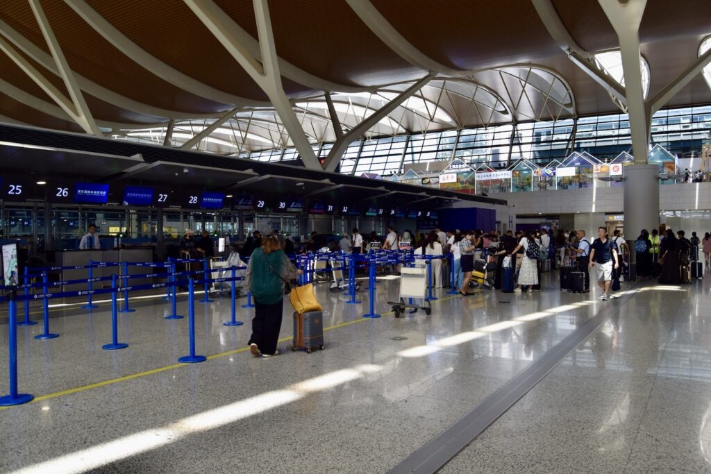 Gebäude, Im Haus, Menschen, Decke, Flughafen, Wartebereich, Gelände, Person, stehend, Zug