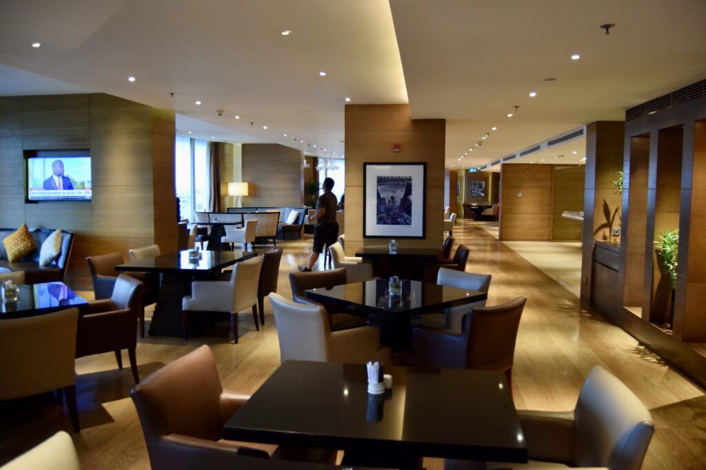 Im Haus, Decke, Mobiliar, Wand, Inneneinrichtung, Stuhl, Boden, Empfangshalle, Tisch, Bürogebäude, Zimmer, Hotel