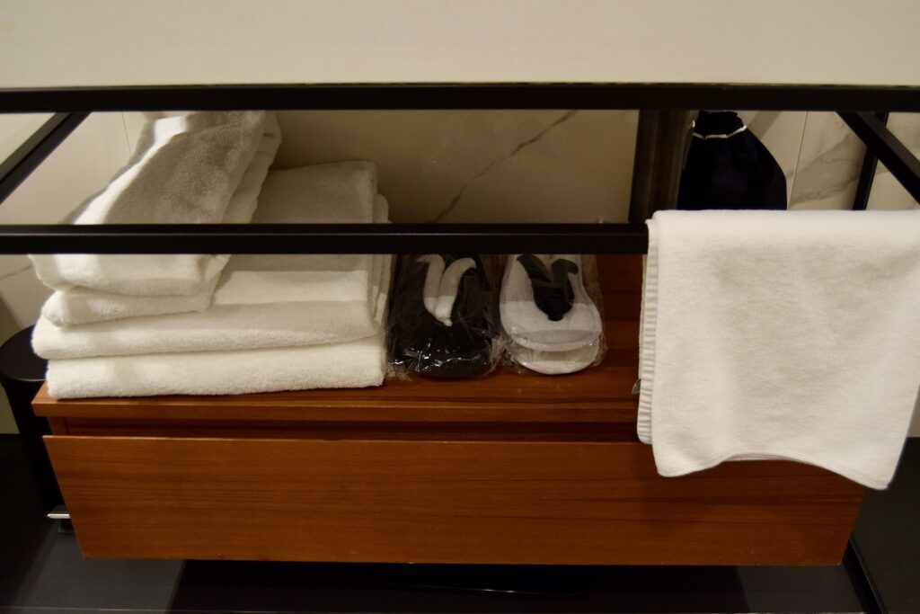 Im Haus, Mobiliar, Boden, Hartholz, Wand, Regal Ständer, Handtuch