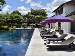 draußen, Himmel, Regenschirm, Wolke, Baum, Mobiliar, Urlaubsort, Pflanze, Sonnenliege, Schwimmbecken, Schattierung, Urlaubsstadt, Wasser, Gelände, Kurort, Außenmöbel, Pool, Blau, Stuhl, Urlaub, Hotel