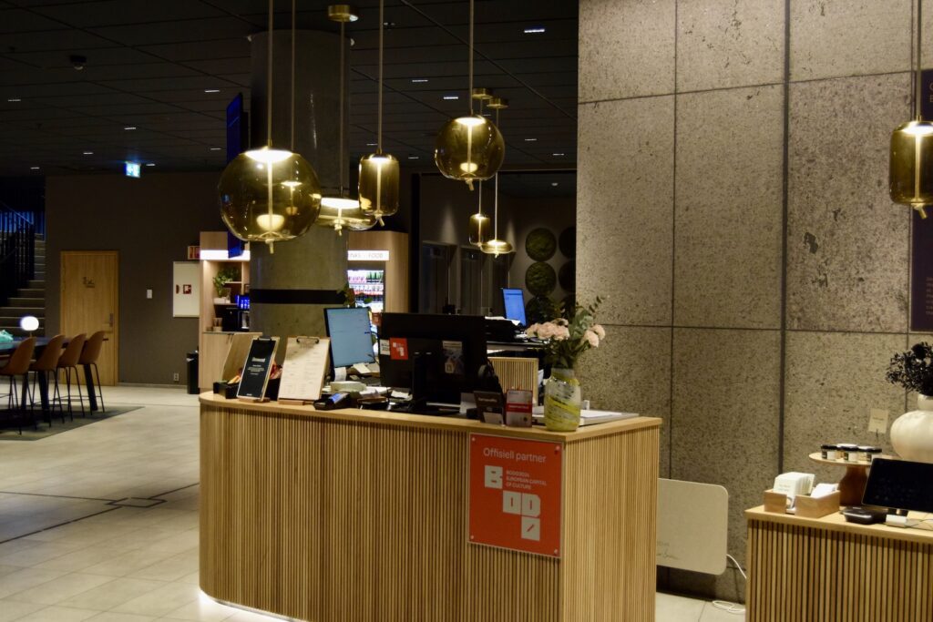 Mobiliar, Im Haus, Stuhl, Wand, Decke, Tisch