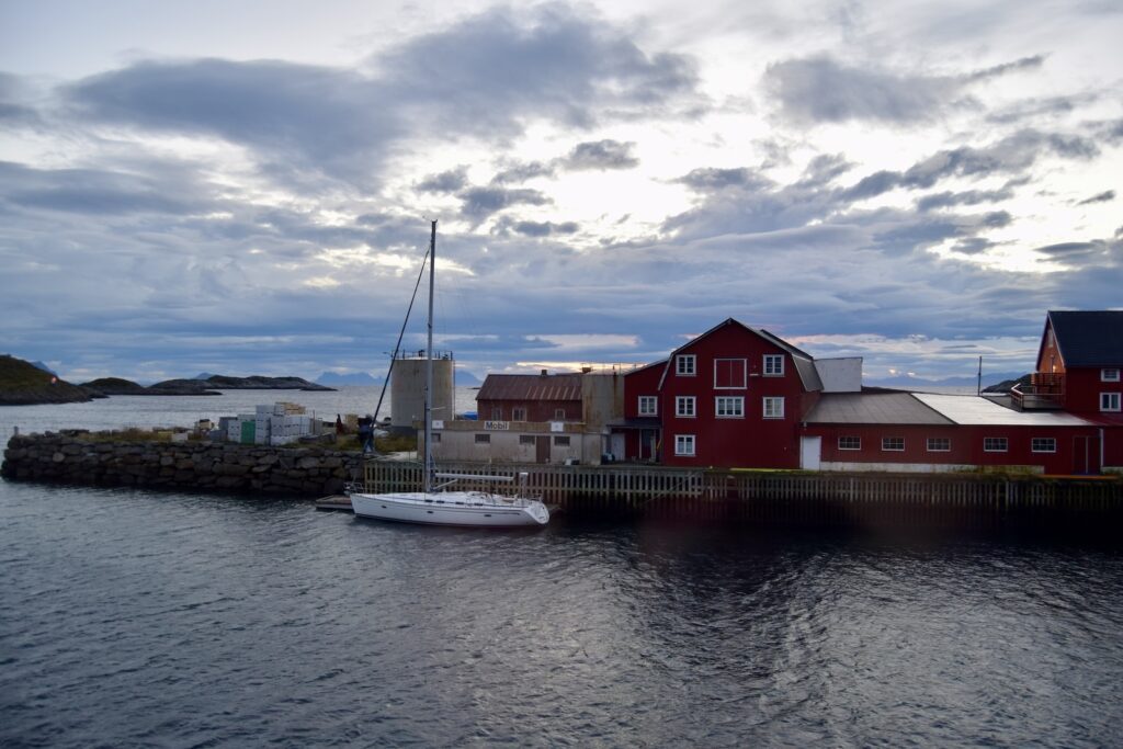 draußen, Himmel, Wasser, Wolke, See, Schiff, Transport, Wasserweg, Haus, Wasserfahrzeug, Landschaft, Angedockt, Boot, Meer