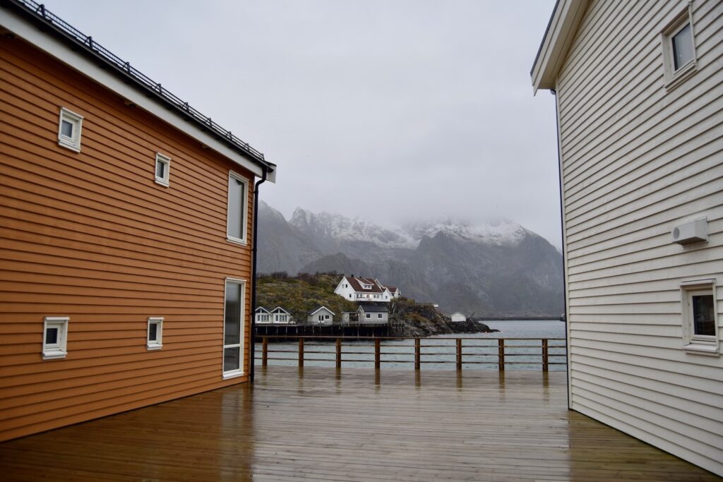 draußen, Himmel, Gebäude, Fenster, Nebel, Wasser, Wolke, See, Dach, Landschaft, Winter, Gelände, hölzern, Dock, Haus, Reise, Schnee