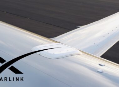 Platane Flugzeug Hobel, Flugreise, Fahrzeug, draußen, Flügel, Luftfahrt, Flugzeug, Airline, Luftfahrttechnik, Verkehrsflugzeug, Allgemeine Luftfahrt, Luftfahrthersteller, Landeklappe, Düsenflugzeug, Transport, Flug, Eindecker, Segelflieger, Flughafen, Runway