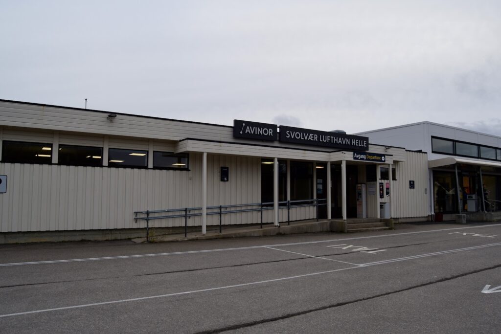 Himmel, draußen, Wolke, Gebäude, Straße, Leer, Laden, parken, Lagerhaus, Wolkig
