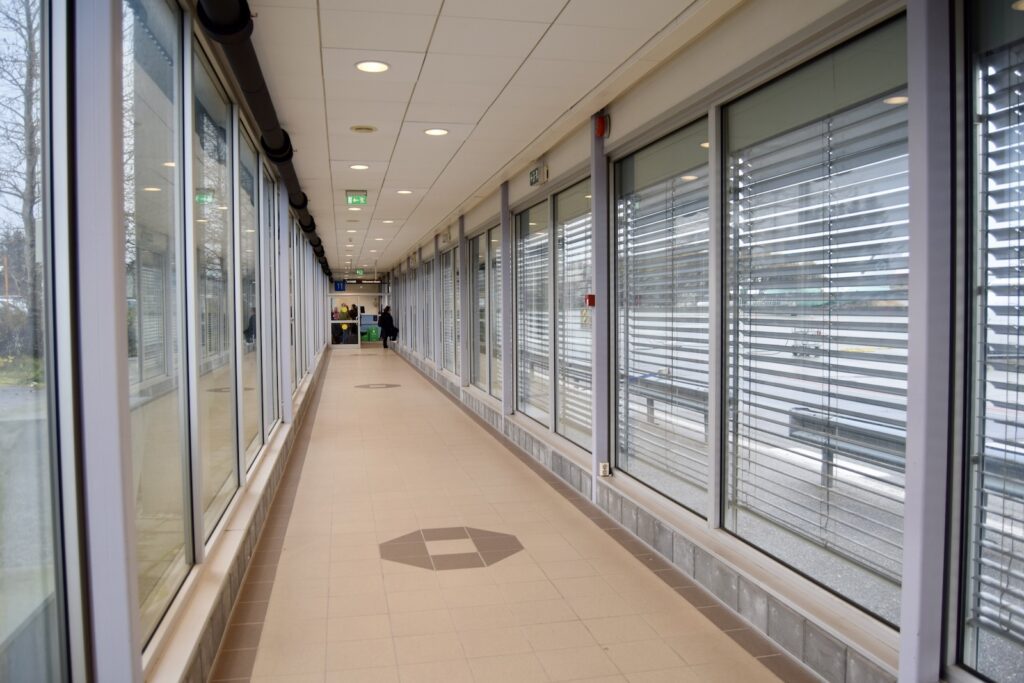 Fenster, Im Haus, Haltevorrichtung, Tageslichtsysteme, Aluminium, Decke, Boden, Leer, Zug