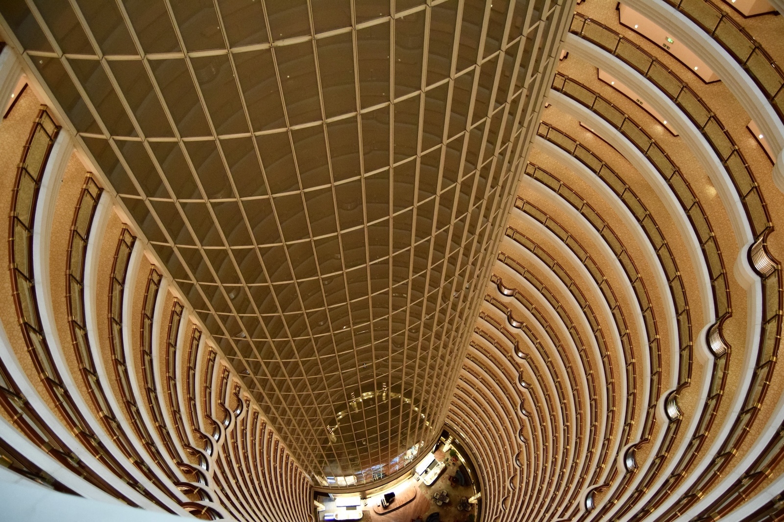 Sehr vergangener Glanz: Grand Hyatt Shanghai - Suite - You Have Been ...